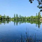 아파트 Independant Et Climatise, Au Calme, Avec Parking Prive Et Grand Jardin, Proche De Toulouse *