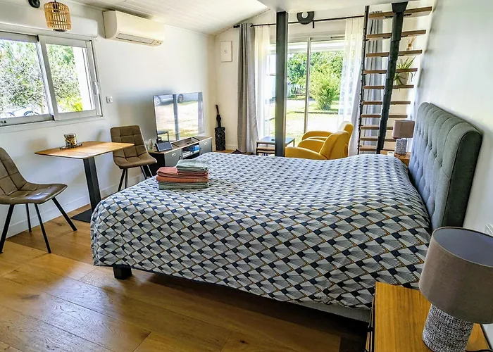 Indépendant, Calme, Avec Parking Privé Et Grand Jardin, Proche De Toulouse Appartement